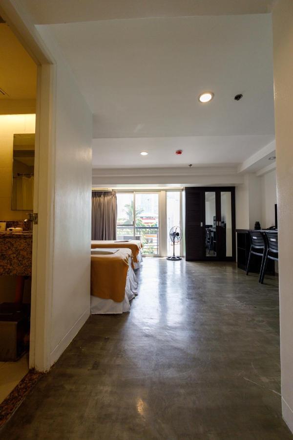 5880 Enriquez Residences Manilla Buitenkant foto