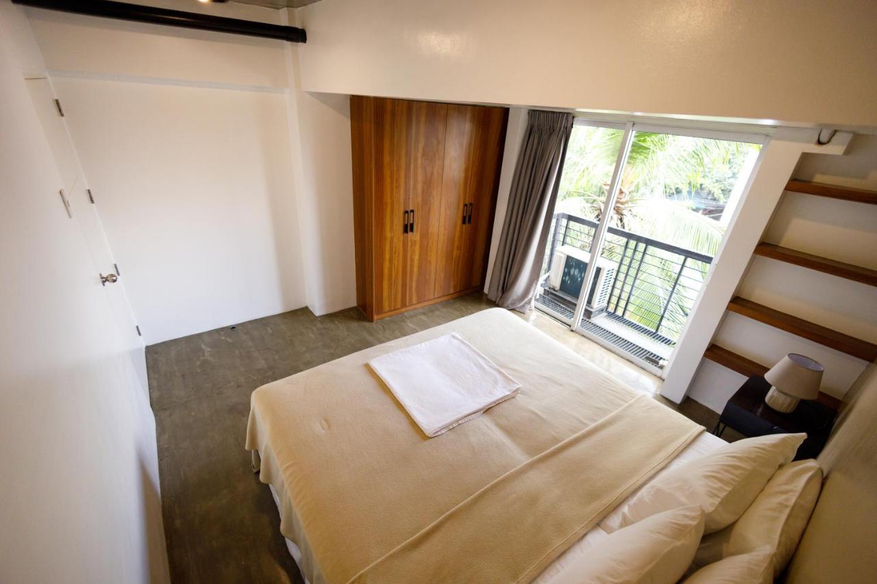 5880 Enriquez Residences Manilla Buitenkant foto